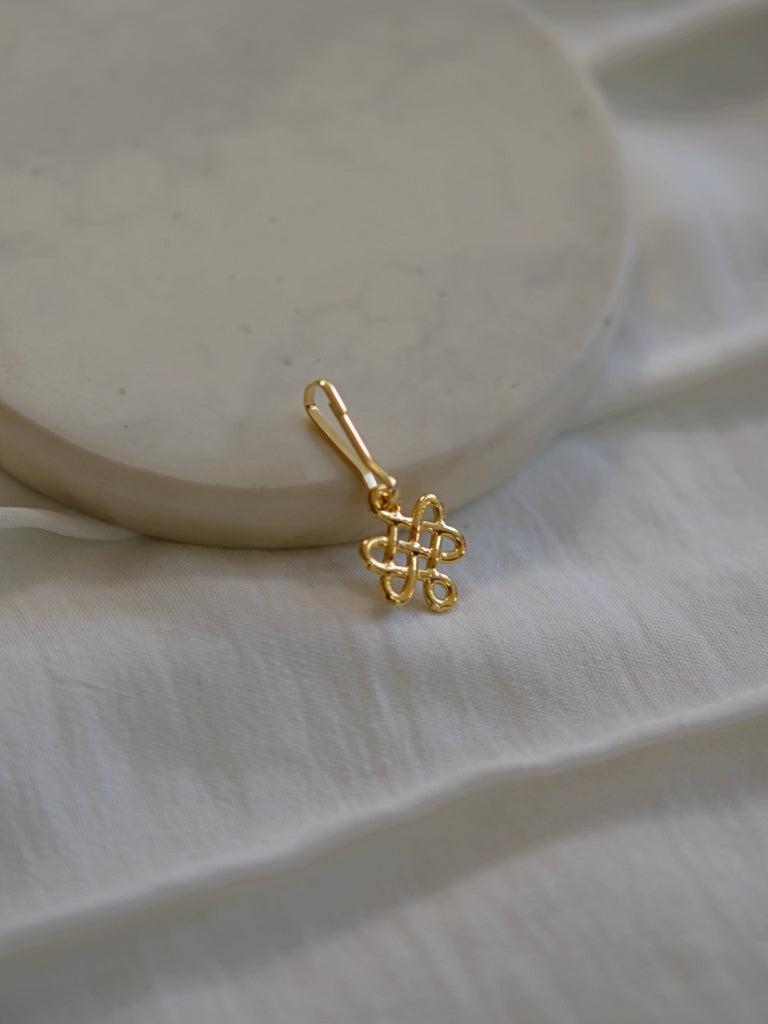 Charms Bar - Double Infinity Knot Charm