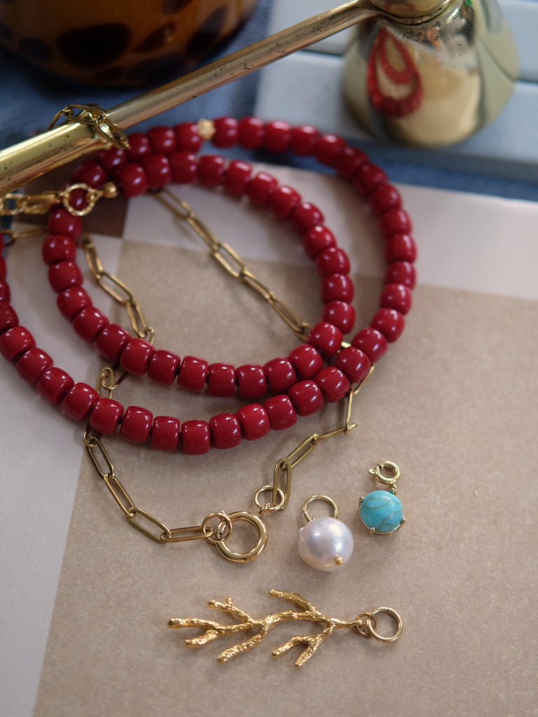 Holiday x 12 - Mahala