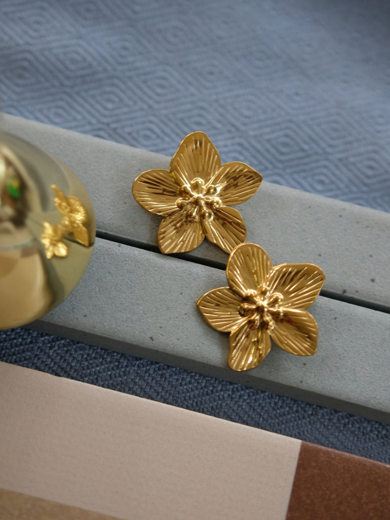 Holiday x 12 - Odette Earrings