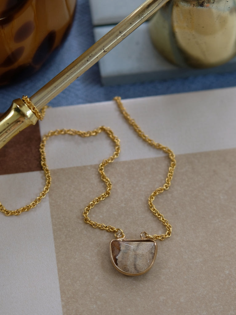 Holiday x 12 - Aisha