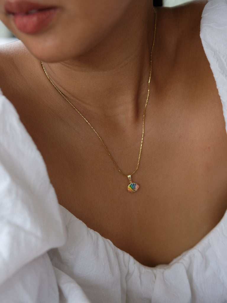 Charms Bar - Colored Clam Shell