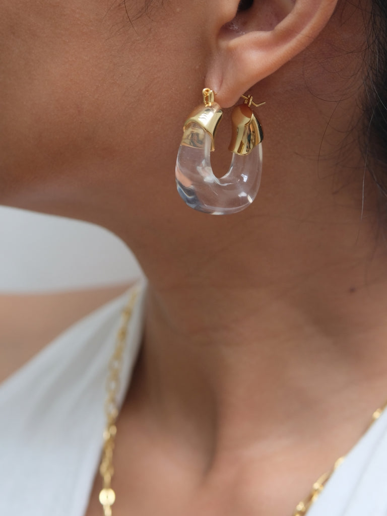 Holiday x 12 - Edie Earrings in Clear Quartz