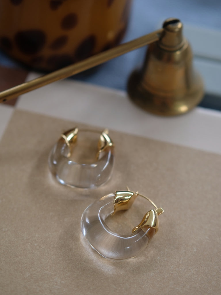 Holiday x 12 - Edie Earrings in Clear Quartz