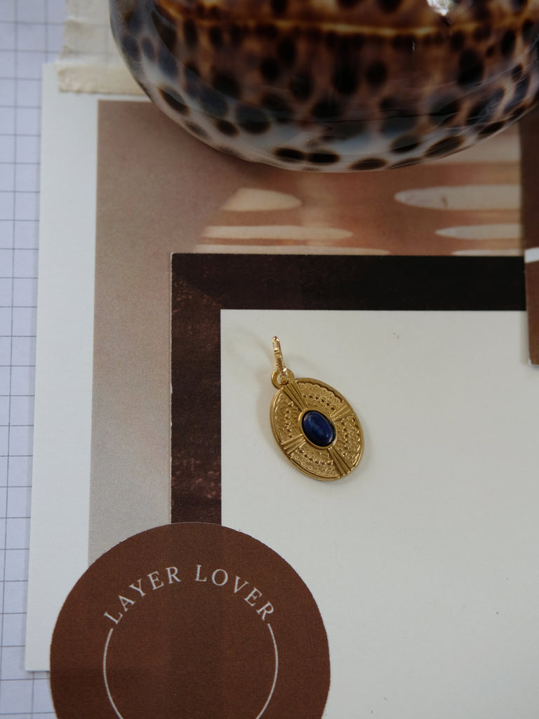 Charms Bar - Blue Stone Medallion
