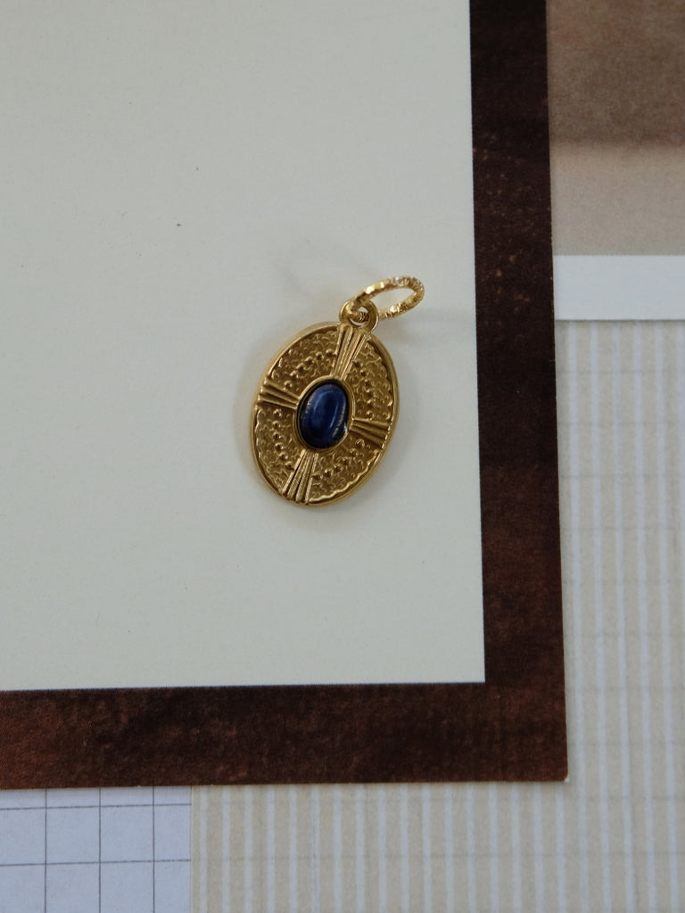 Charms Bar - Blue Stone Medallion